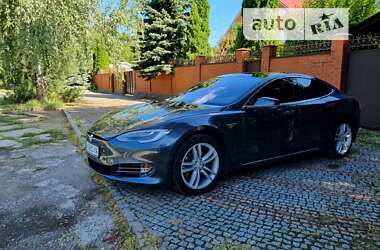 Лифтбек Tesla Model S 2016 в Харькове