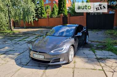 Ліфтбек Tesla Model S 2016 в Харкові