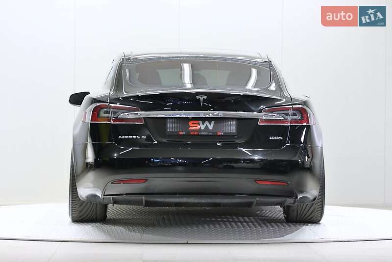 Лифтбек Tesla Model S 2019 в Одессе