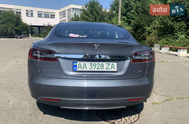 Ліфтбек Tesla Model S 2013 в Києві