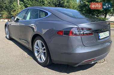 Ліфтбек Tesla Model S 2013 в Києві