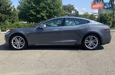 Ліфтбек Tesla Model S 2013 в Києві