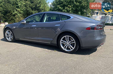 Ліфтбек Tesla Model S 2013 в Києві