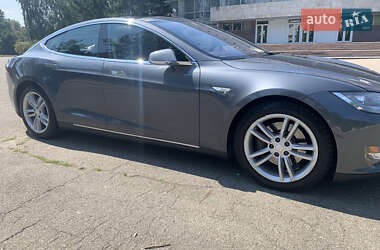 Ліфтбек Tesla Model S 2013 в Києві