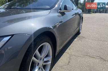 Ліфтбек Tesla Model S 2013 в Києві