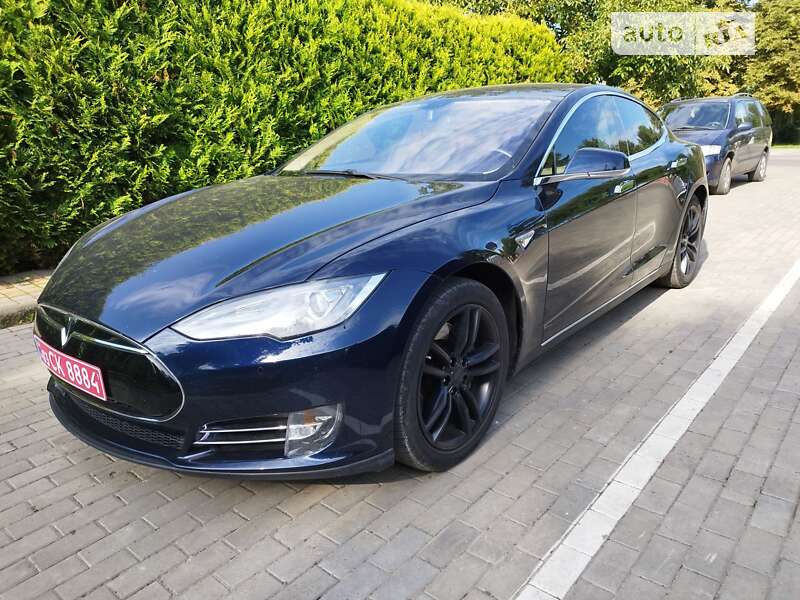 Лифтбек Tesla Model S 2014 в Луцке