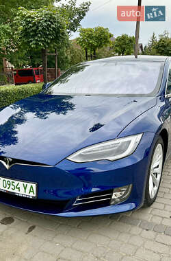 Лифтбек Tesla Model S 2018 в 