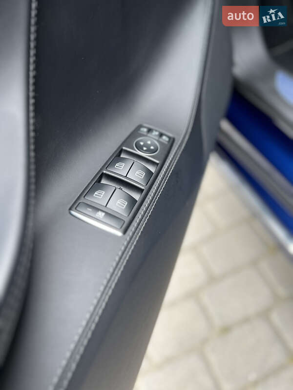 Ліфтбек Tesla Model S 2018 в Івано-Франківську
