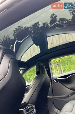 Лифтбек Tesla Model S 2018 в 