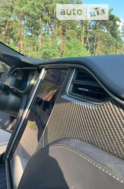 Лифтбек Tesla Model S 2017 в 