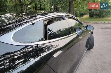 Лифтбек Tesla Model S 2014 в Буче