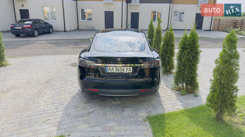 Лифтбек Tesla Model S 2013 в Киеве