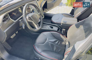 Ліфтбек Tesla Model S 2013 в 