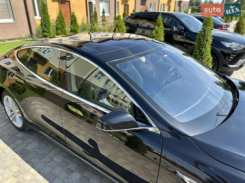 Лифтбек Tesla Model S 2013 в Киеве