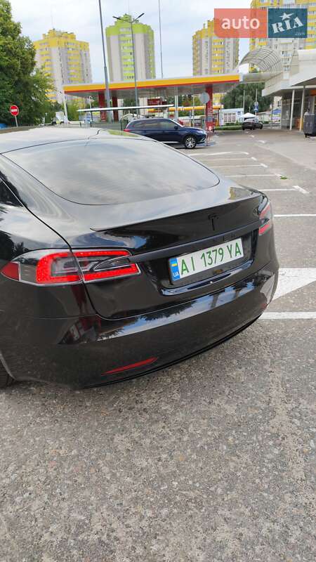 Ліфтбек Tesla Model S 2017 в Києві