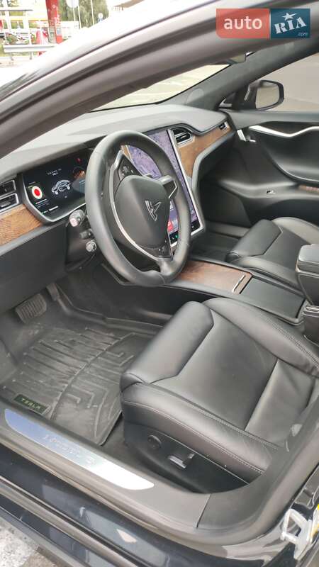 Ліфтбек Tesla Model S 2017 в Києві