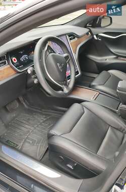 Лифтбек Tesla Model S 2017 в 