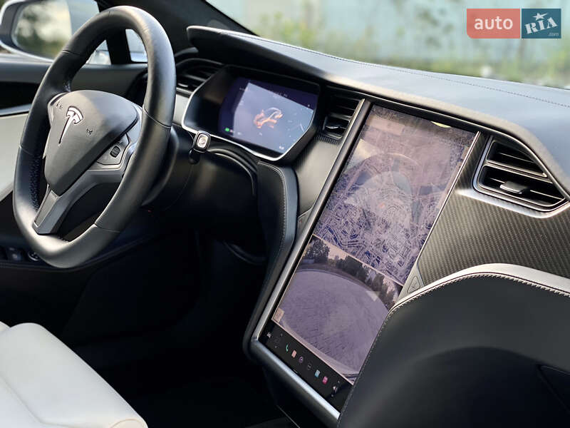 Лифтбек Tesla Model S 2018 в Полтаве
