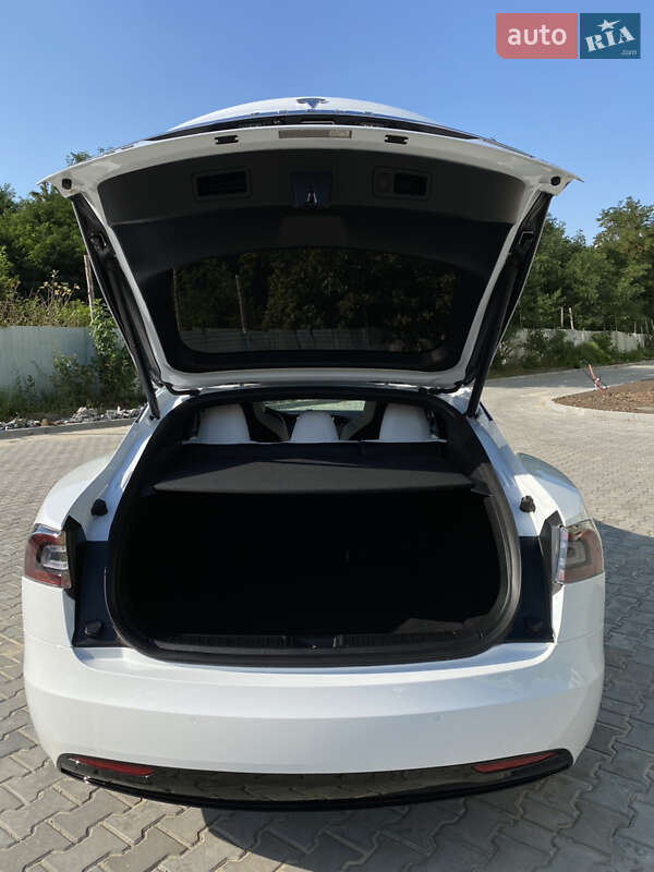 Лифтбек Tesla Model S 2018 в Полтаве