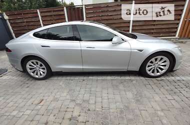 Ліфтбек Tesla Model S 2015 в Києві