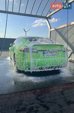 Лифтбек Tesla Model S 2019 в Днепре