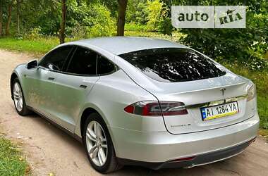 Лифтбек Tesla Model S 2013 в 