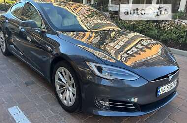 Ліфтбек Tesla Model S 2018 в Києві
