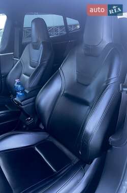Ліфтбек Tesla Model S 2015 в Києві