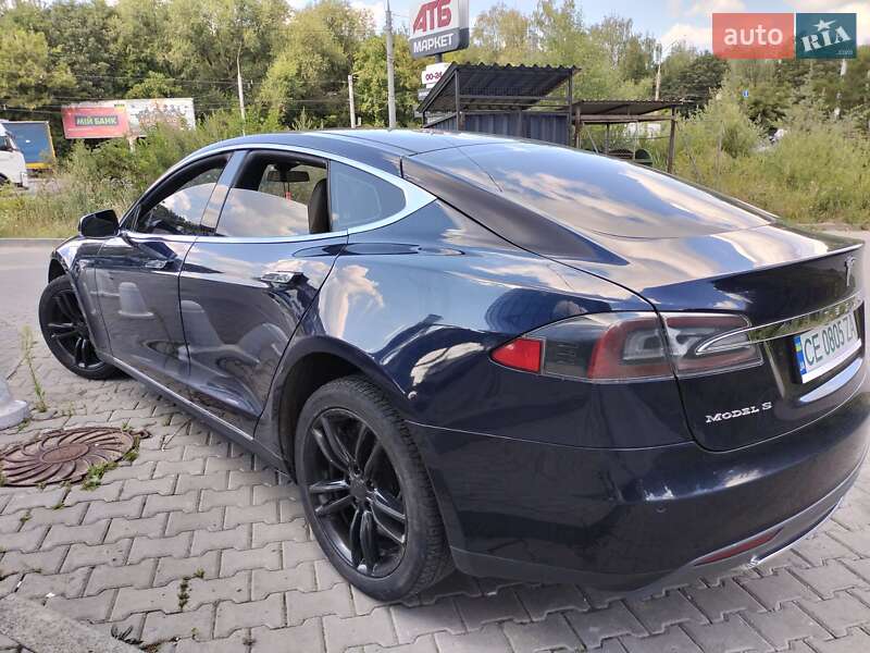 Ліфтбек Tesla Model S 2015 в Тернополі