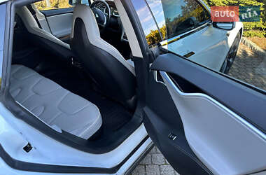 Лифтбек Tesla Model S 2014 в 