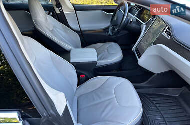 Лифтбек Tesla Model S 2014 в 