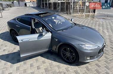 Лифтбек Tesla Model S 2013 в Полтаве