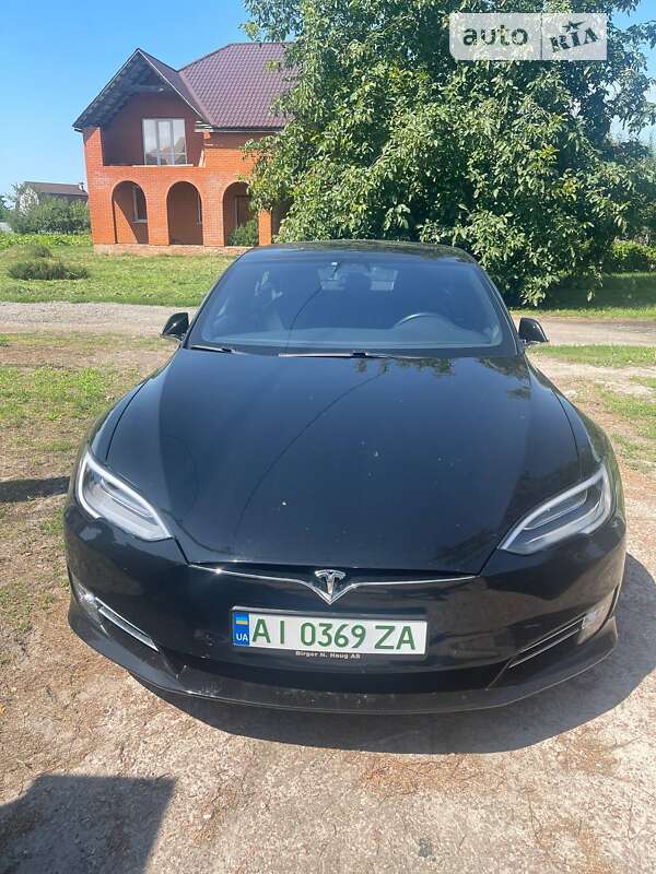 Лифтбек Tesla Model S 2018 в Барышевке