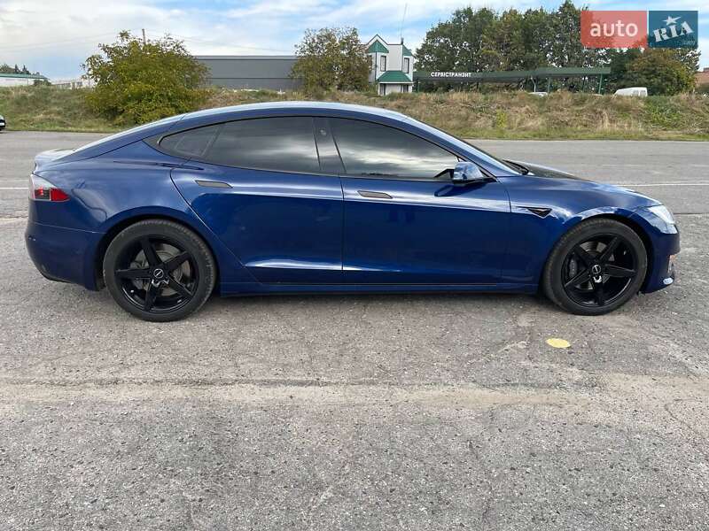 Лифтбек Tesla Model S 2017 в Полтаве