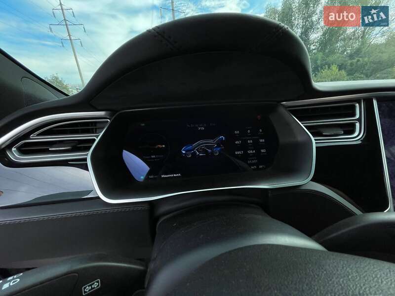 Лифтбек Tesla Model S 2017 в Полтаве