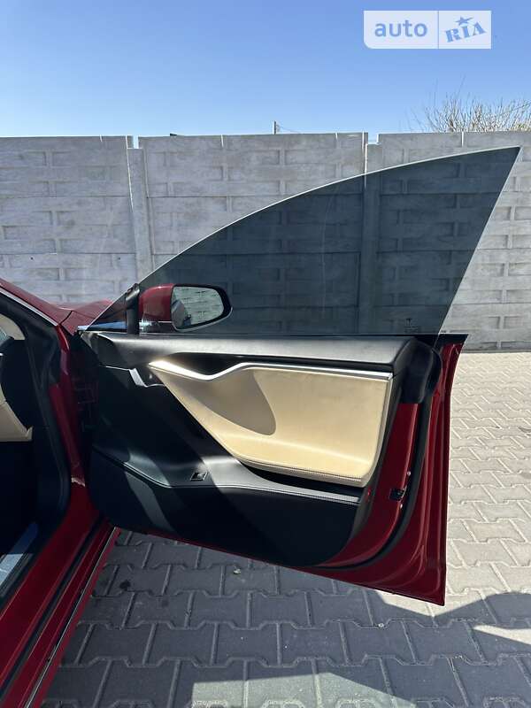Ліфтбек Tesla Model S 2016 в Білій Церкві