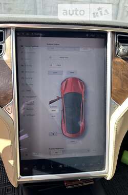 Лифтбек Tesla Model S 2016 в 