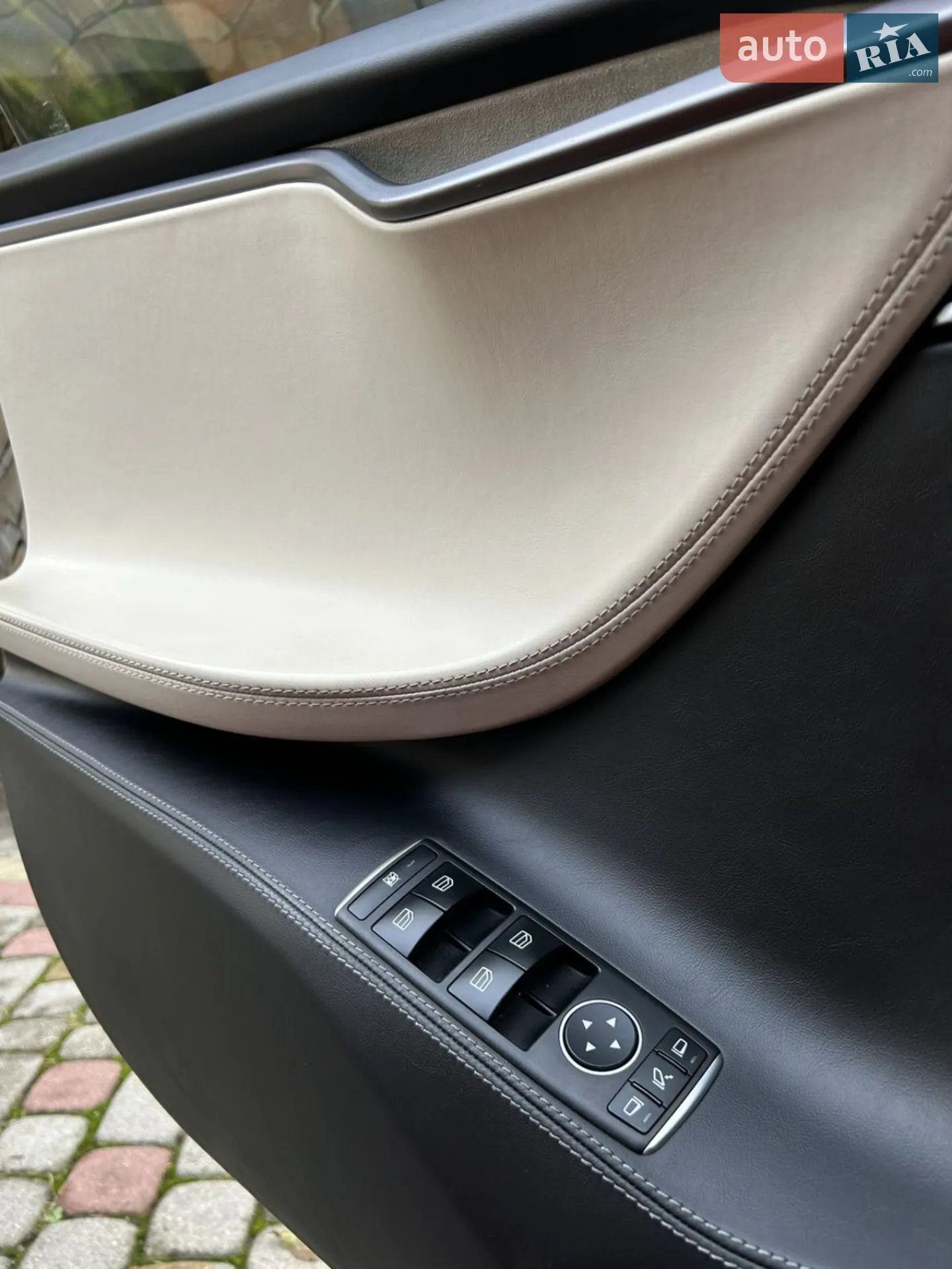 2019 Tesla Model S - мініатюра 10