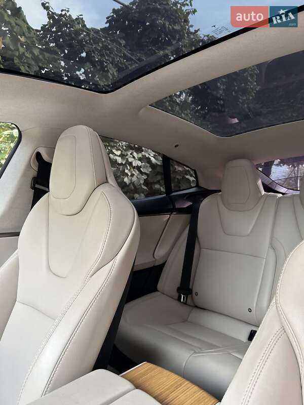 Лифтбек Tesla Model S 2019 в Ужгороде фото 13 Лифтбек Tesla Model S 2019 в Ужгороде