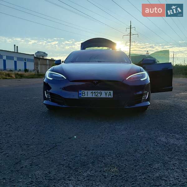 Лифтбек Tesla Model S 2017 в Полтаве фото 19 Лифтбек Tesla Model S 2017 в Полтаве