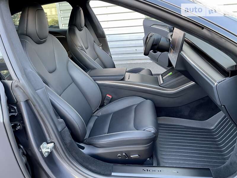 Лифтбек Tesla Model S 2022 в Киеве