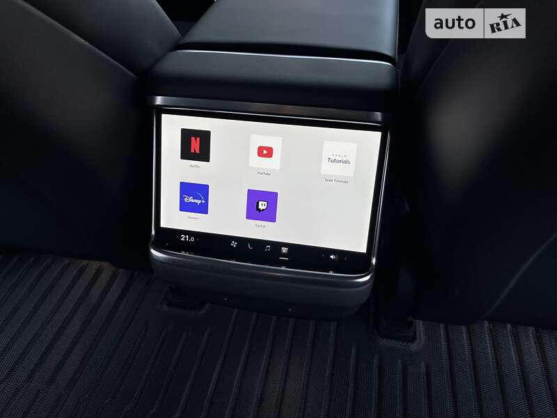 Лифтбек Tesla Model S 2022 в Киеве