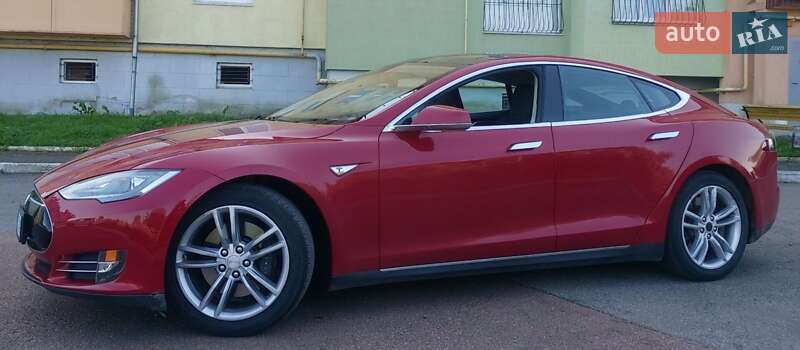 Лифтбек Tesla Model S 2013 в Дрогобыче