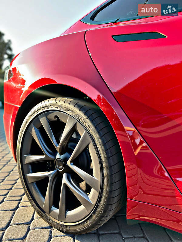 Лифтбек Tesla Model S 2021 в Днепре