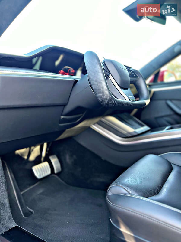 Лифтбек Tesla Model S 2021 в Днепре