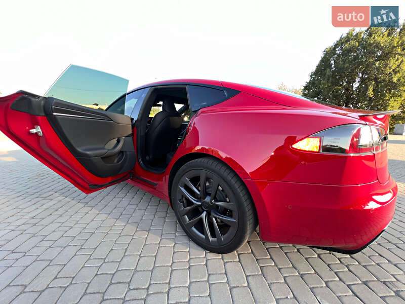 Лифтбек Tesla Model S 2021 в Днепре