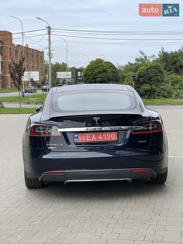 Лифтбек Tesla Model S 2014 в Ужгороде