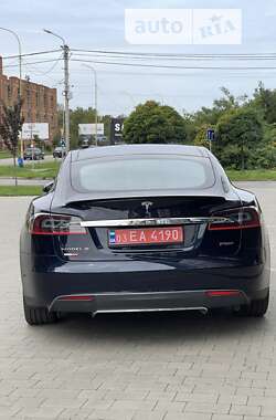 Ліфтбек Tesla Model S 2014 в Ужгороді