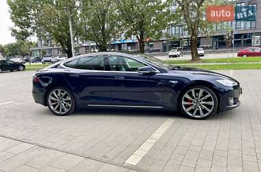 Ліфтбек Tesla Model S 2014 в Ужгороді