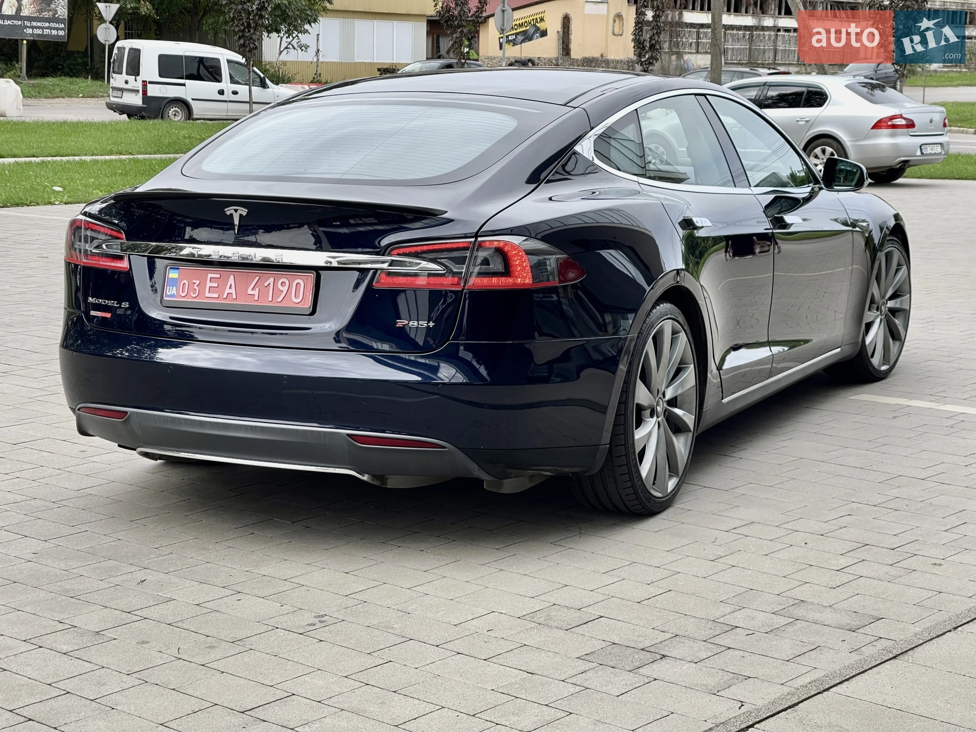 2014 Tesla Model S - мініатюра 12